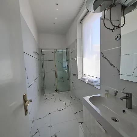 Lido 50m From The Beach Apartment Opatija